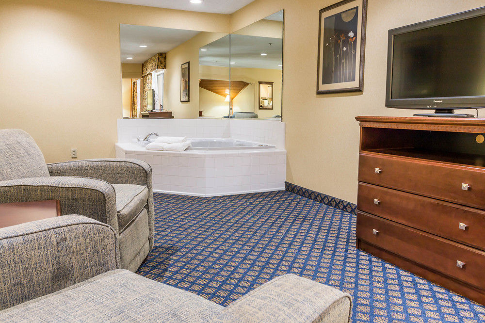 Quality Inn Grand Blanc - Flint South Exterior photo